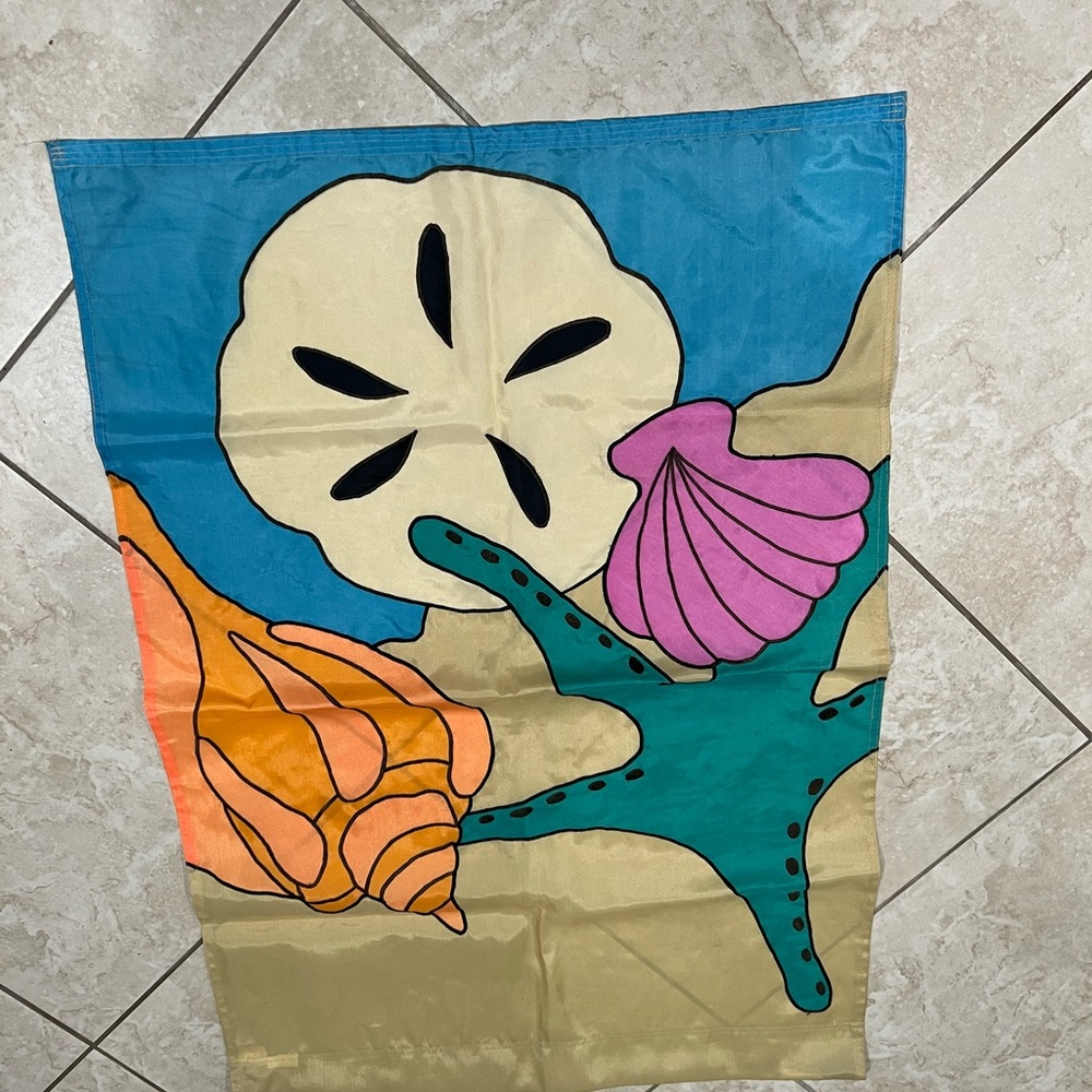 Seashell Flag - Picture 3 of 6